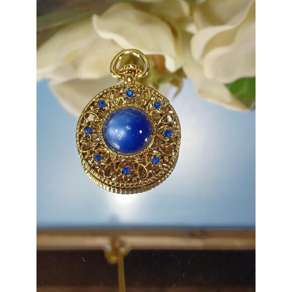 Charm Pin Pendant Big Blue Beautiful Stone Golden Charm Pin Brilliant Round Fun - Picture 1 of 11